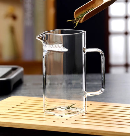 Théière en verre carrée avec 2 tasses transparantes résistant à la chaleur avec filtre intégrant parfait pour le thé (350ml)