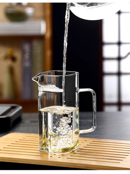 Théière en verre carrée avec 2 tasses transparantes résistant à la chaleur avec filtre intégrant parfait pour le thé (350ml)